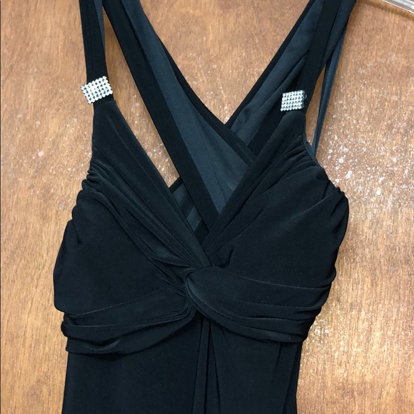 Long black evening gown - Picture 2 of 5